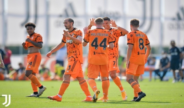 Sân Cỏ Rực Lửa - Điểm Danh Các Giải Đấu Bóng Đá Lớn Nhất Thế Giới Sân Cỏ Rực Lửa - Điểm Danh Các Giải Đấu Bóng Đá Lớn Nhất Thế Giới